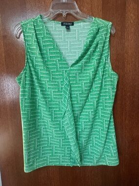 Roz & Ali Green Patterned Sleeveless V-Neck Top Size Large